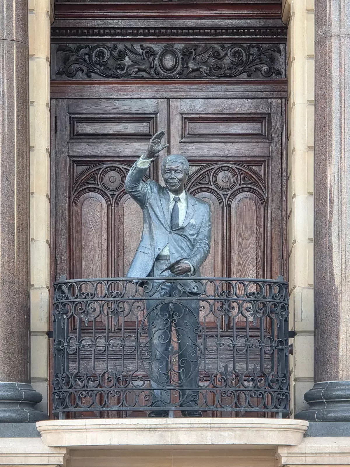 Estatua de Nelson Mandela