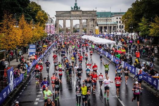 Últimos metros del maratón - Puerta de Brandenburgo