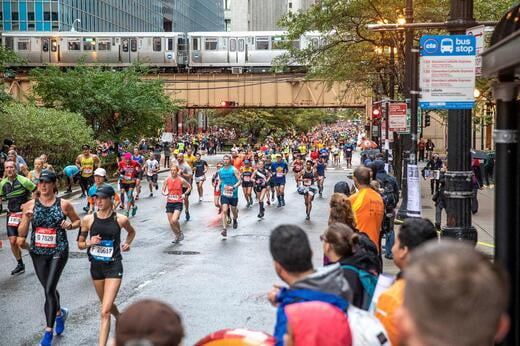 Maratón de Chicago: corredores en recorrido